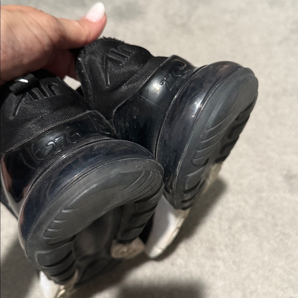 Nike Air Max 270 Black and White Women’s Sneakers - Picture 3 of 5